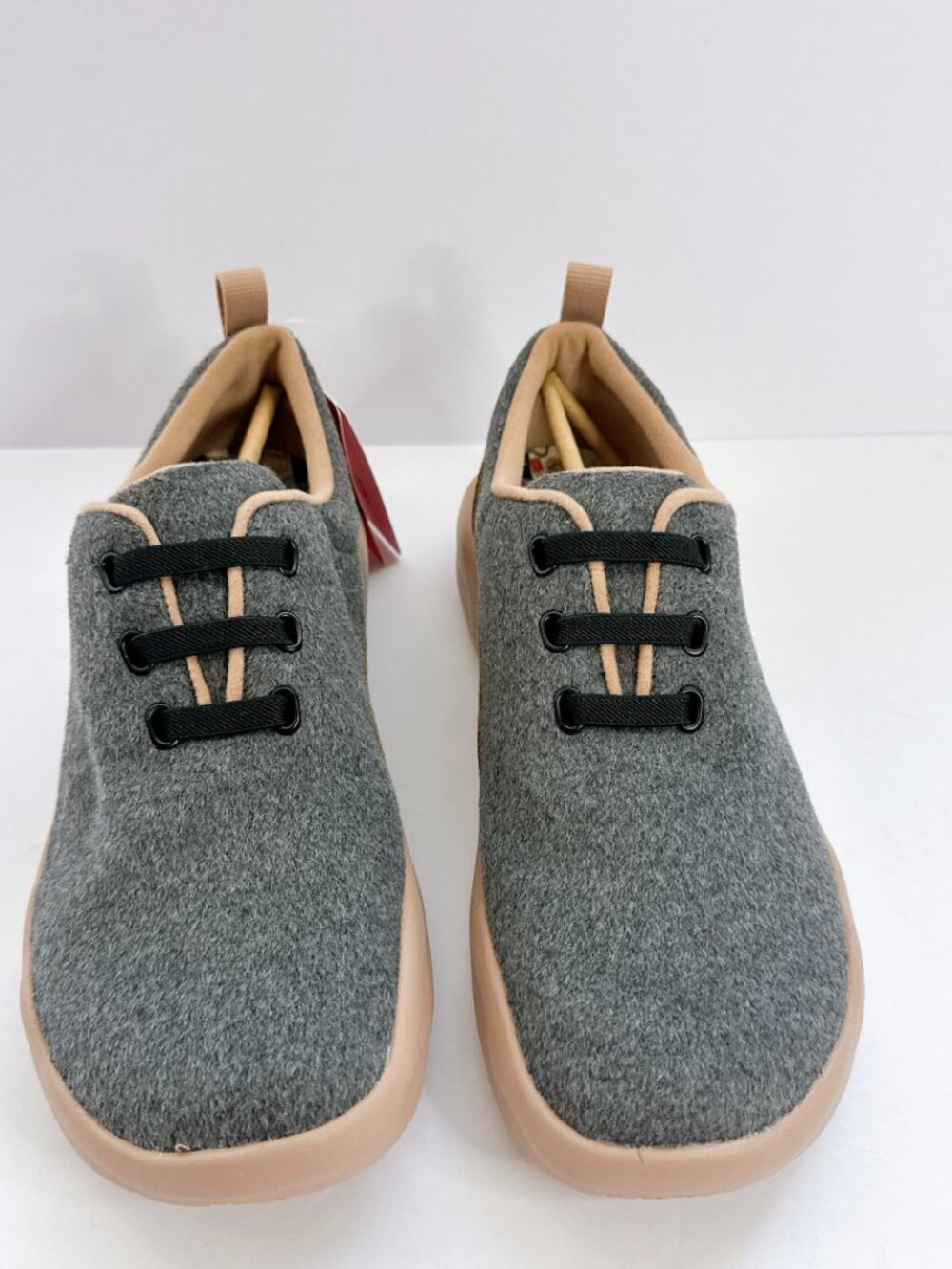 Women’s Size 9 NWT UIN Segovia Deep Grey Wool Shoes Comfort Travel Flats